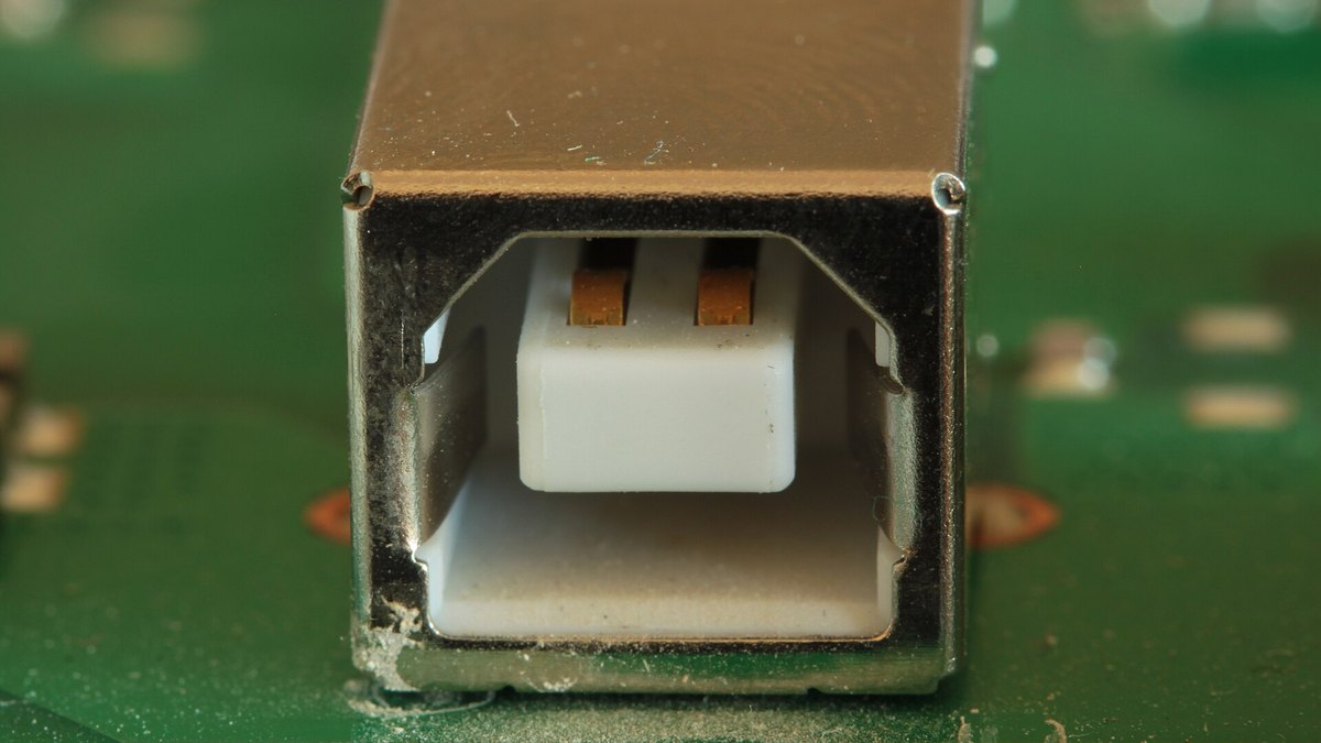 Radio-frequency electronics macro — the volumetric heating source behind RF lyophilisation; an engineering brief by Panacea Bio Chem and Bogdan Dicoias